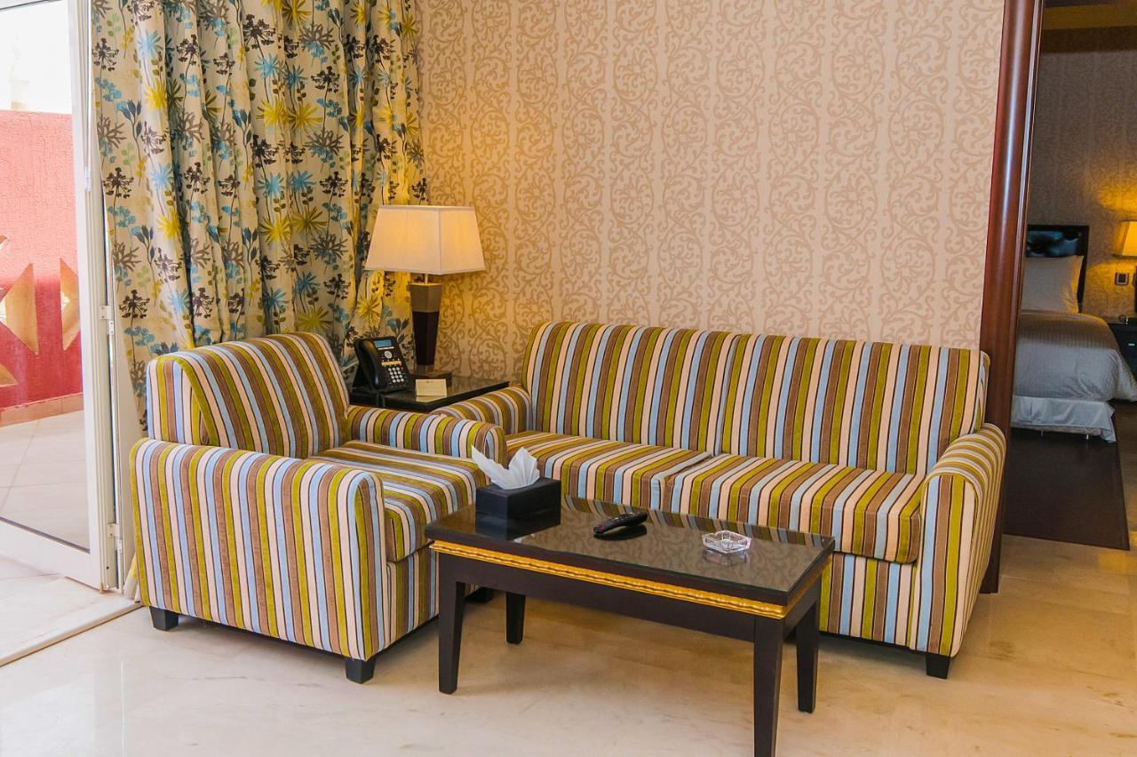 Suite Inn Hotel Рияд Екстериор снимка