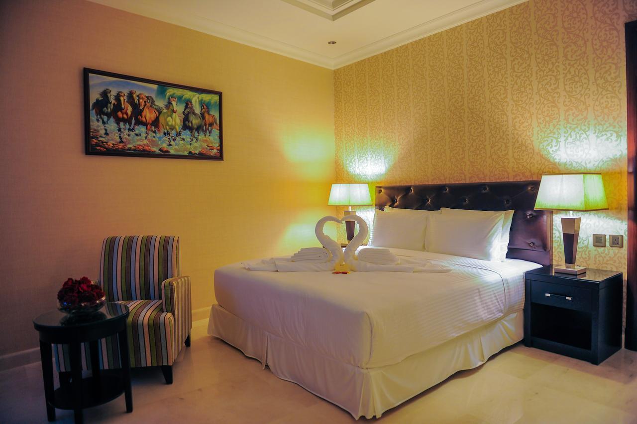 Suite Inn Hotel Рияд Екстериор снимка