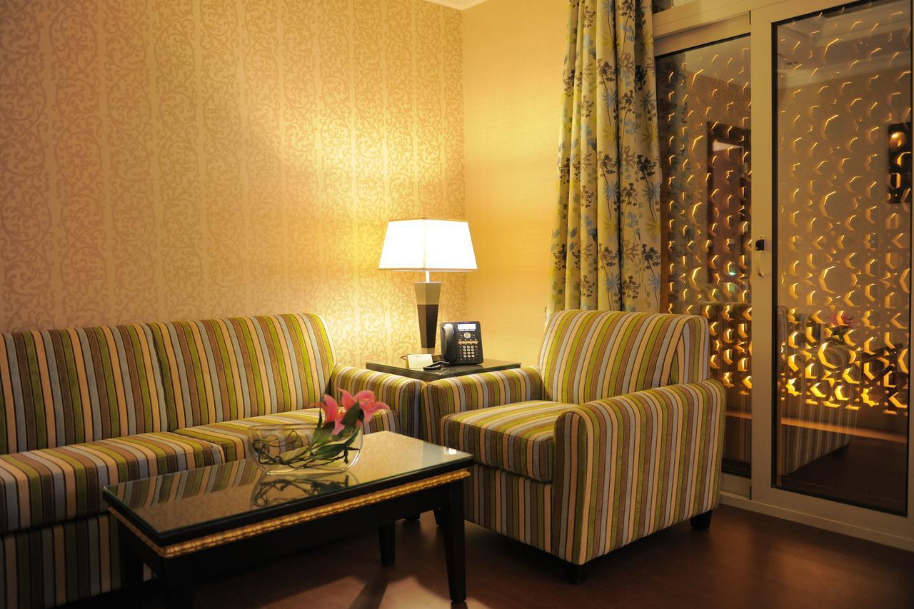 Suite Inn Hotel Рияд Екстериор снимка