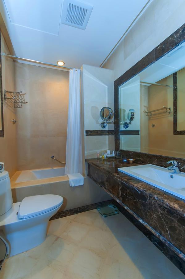 Suite Inn Hotel Рияд Екстериор снимка